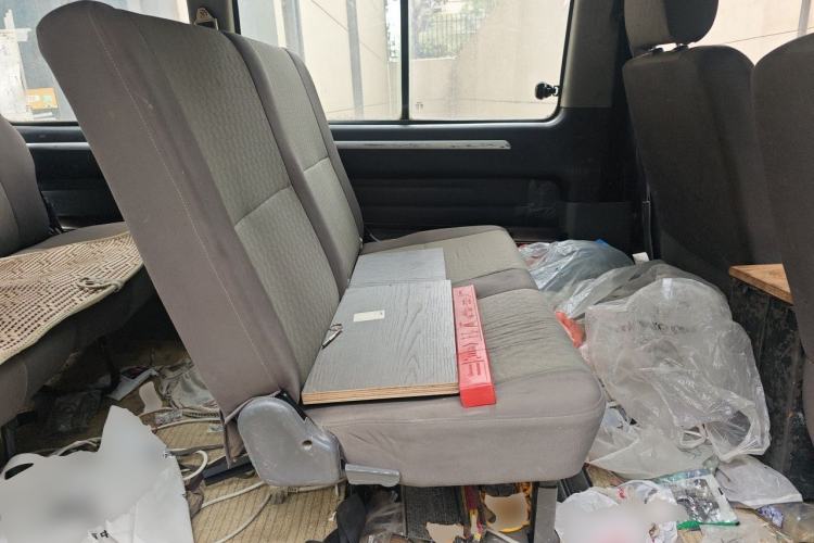 Used FORTHING Lingzhi 2013 M3 1.6L 7-seat Standard Model Left Rear Seat