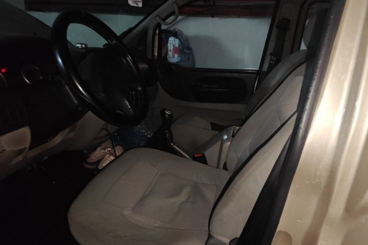 Used FORTHING Lingzhi 2013 V3 1.5L 7-Seater Standard Model II Left Rear Seat