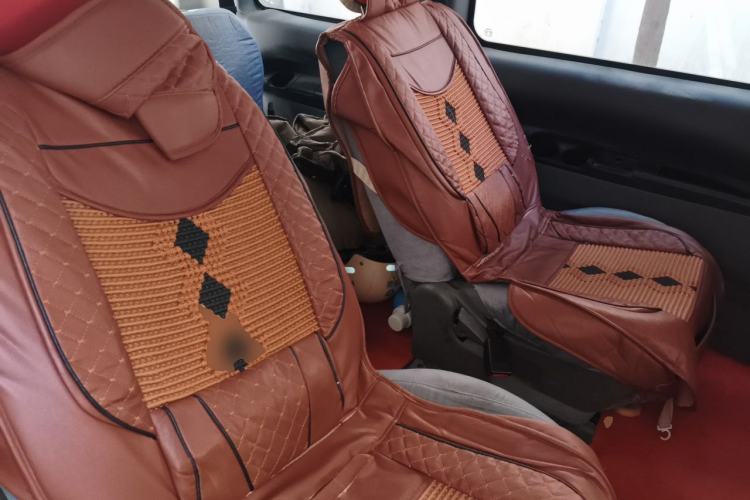 Used FORTHING Lingzhi 2013 M3 1.6L 7-Seater Luxury Model Left Rear Seat