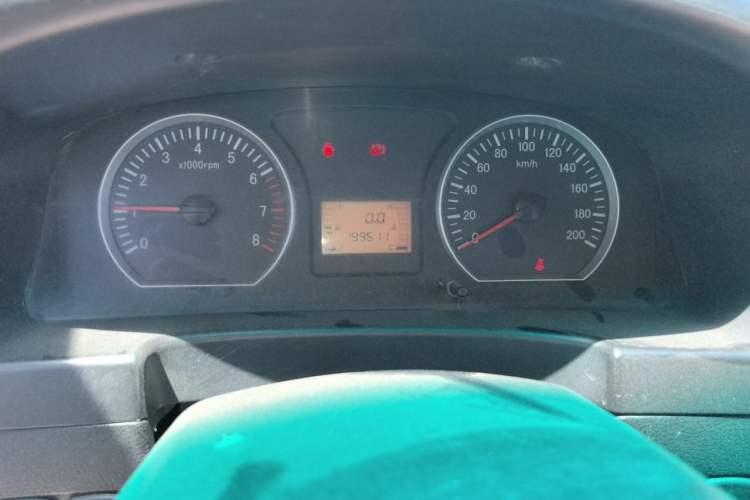 Used FORTHING Lingzhi 2013 M3 1.6L 7-Seater Comfort Model Odometer Close Up