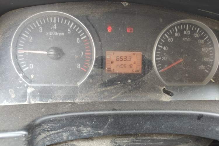 Used FORTHING Lingzhi 2013 M3 1.6L 7-Seater Comfort Model Odometer Close Up