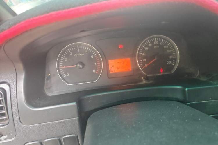 Used FORTHING Lingzhi 2013 M3 1.6L 7-Seater Comfort Model Odometer Close Up