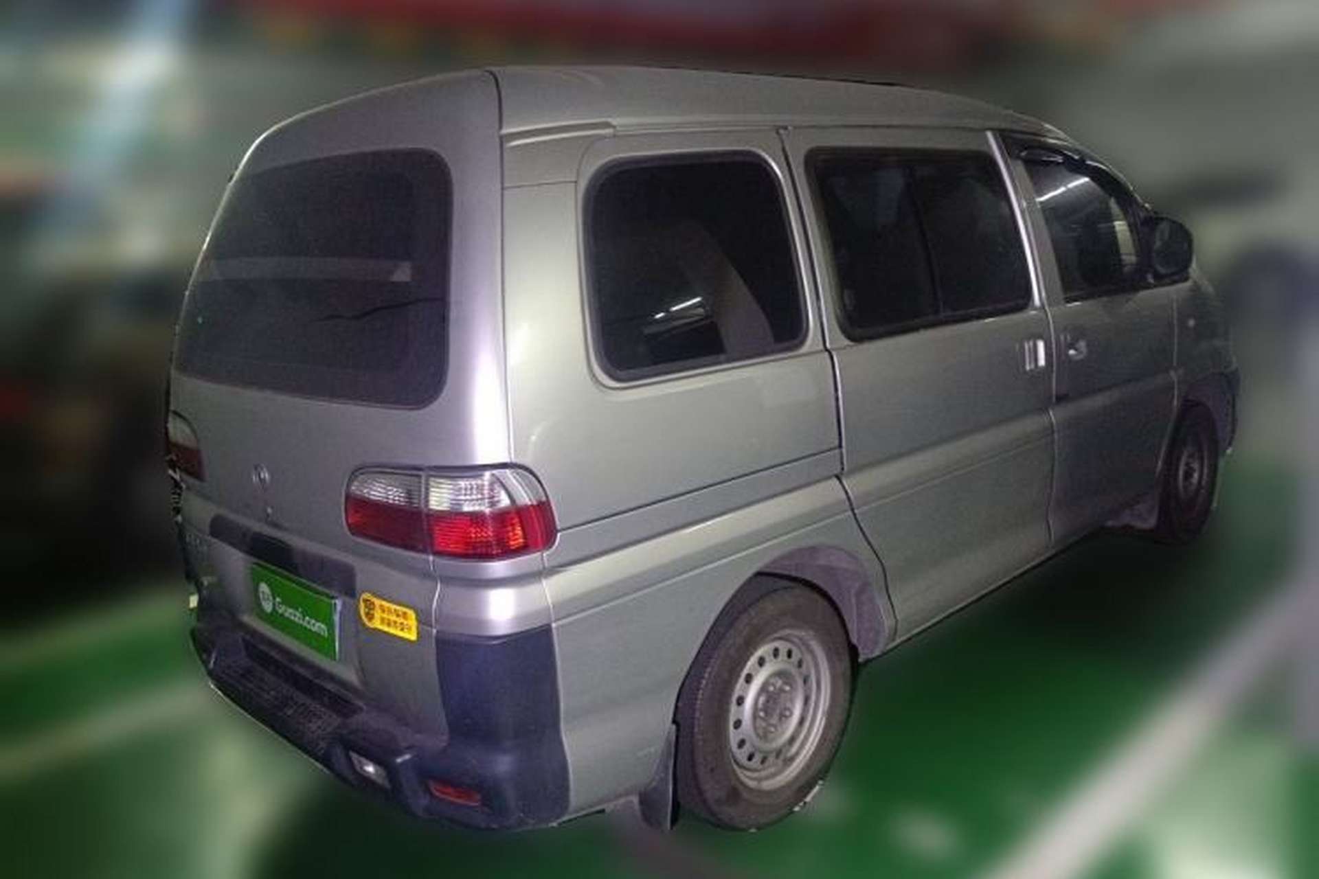 Used FORTHING Lingzhi 2013 V3 1.5L 7-Seater Standard Model II Rear Right 45 Deg