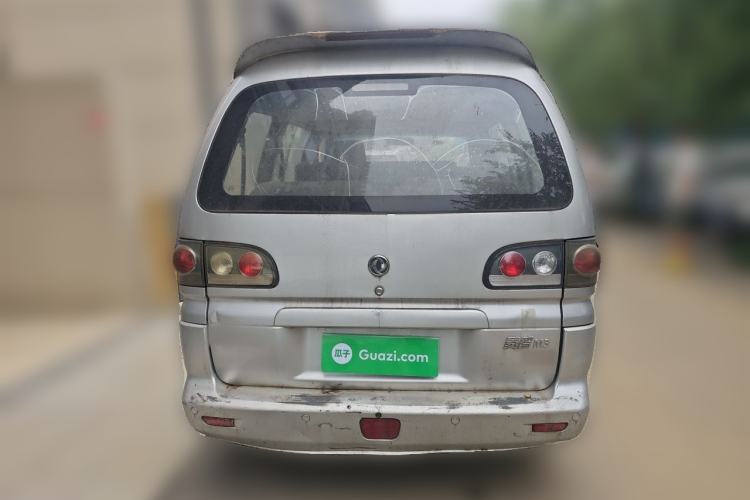 Used FORTHING Lingzhi 2013 M3 1.6L 7-seat Standard Model Rear