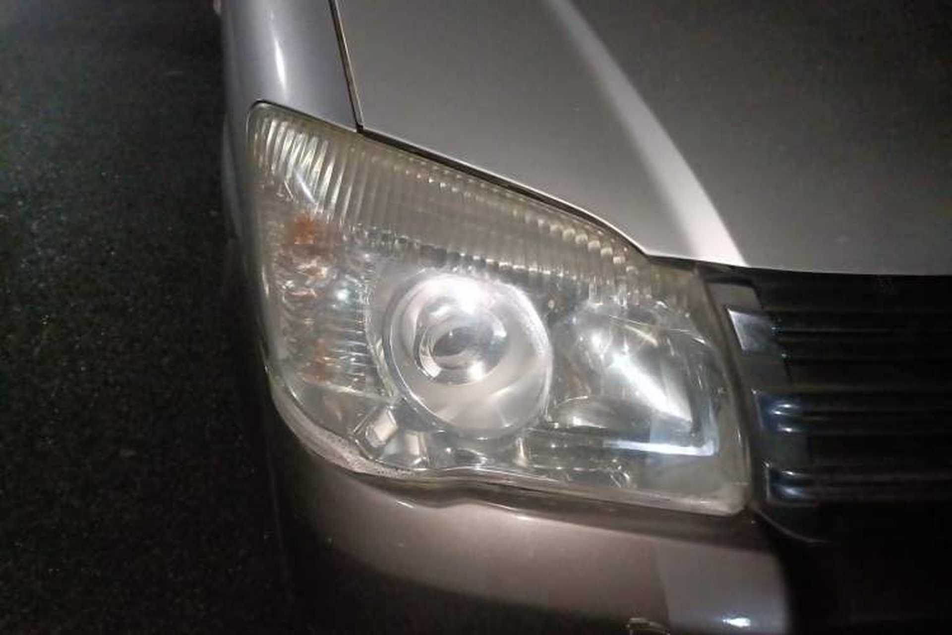 Used FORTHING Lingzhi 2013 M5 Q3 2.0L 7-seat Long-Wheelbase Comfort Model Right Front Headlight