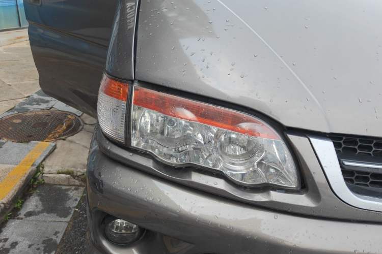 Used FORTHING Lingzhi 2013 V3 1.5L 7-Seater Standard Model II Right Front Headlight
