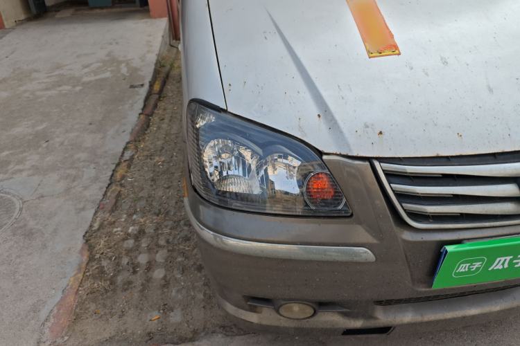 Used FORTHING Lingzhi 2013 M3 1.6L 7-seat Standard Model Right Front Headlight