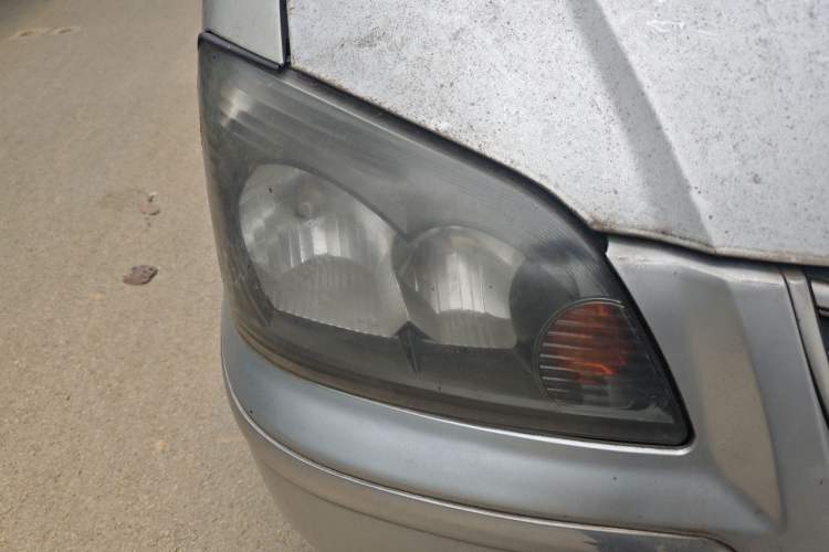 Used FORTHING Lingzhi 2013 M3 1.6L 7-seat Standard Model Right Front Headlight