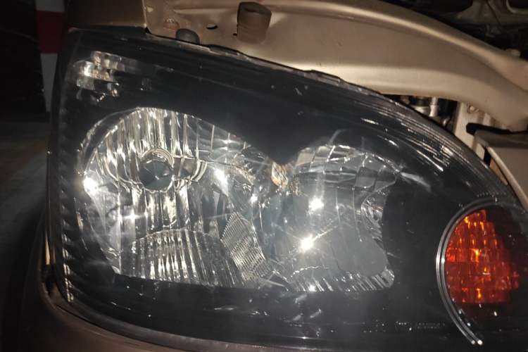Used FORTHING Lingzhi 2013 V3 1.5L 7-Seater Standard Model II Right Front Headlight