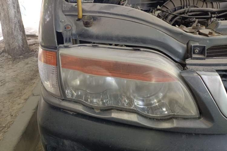 Used FORTHING Lingzhi 2013 V3 1.5L 5-Seat Standard Model I Right Front Headlight