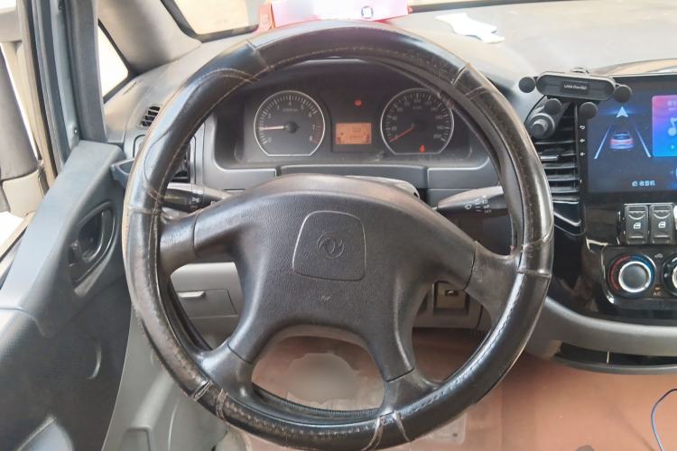 Used FORTHING Lingzhi 2013 V3 1.5L 7-Seater Luxury Model Steering Wheel