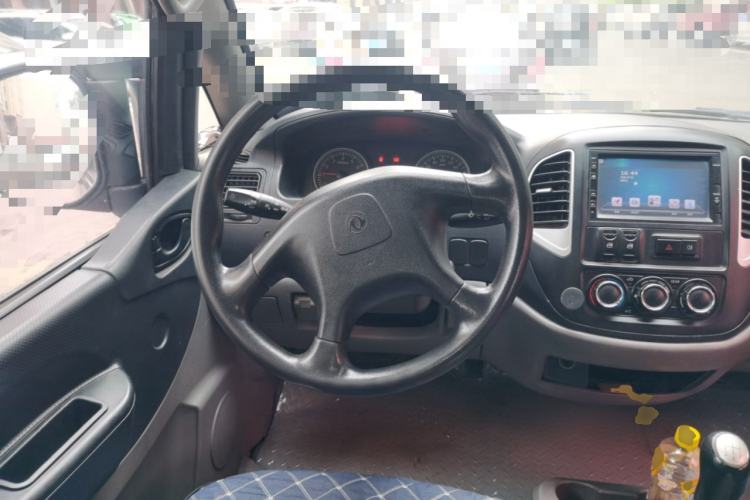 Used FORTHING Lingzhi 2013 V3 1.5L 7-Seater Comfort Model Steering Wheel
