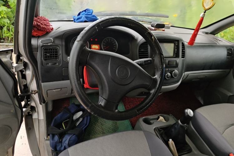 Used FORTHING Lingzhi 2013 M3 1.6L 7-Seater Comfort Model Steering Wheel