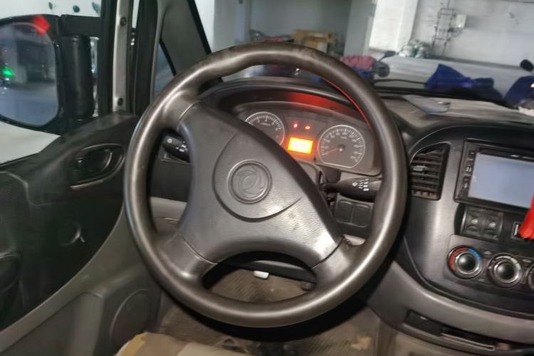 Used FORTHING Lingzhi 2013 V3 1.5L 7-Seater Standard Model II Steering Wheel