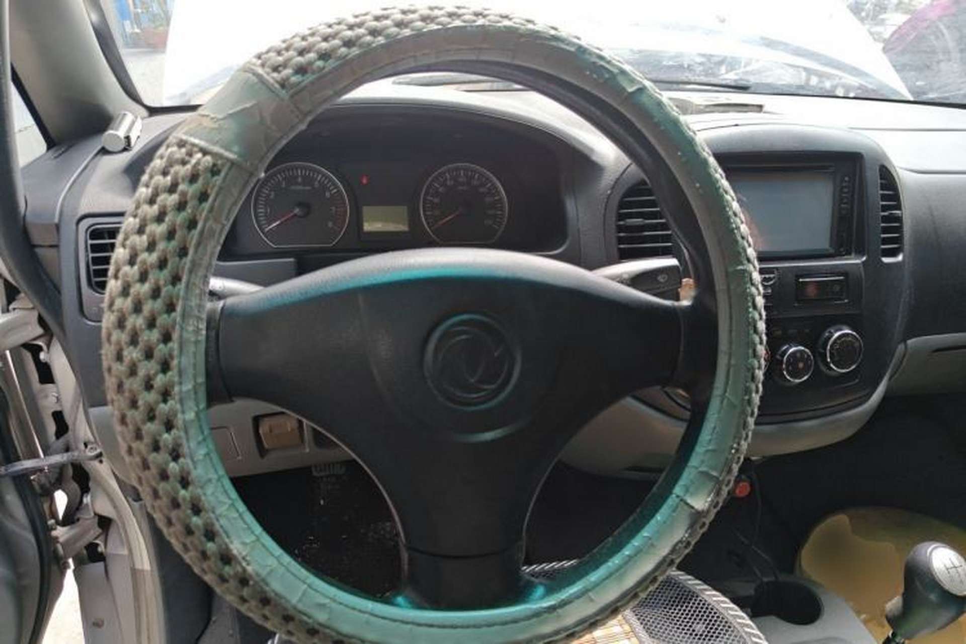 Used FORTHING Lingzhi 2013 M3 1.6L 7-Seater Comfort Model Steering Wheel