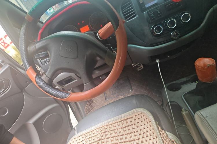 Used FORTHING Lingzhi 2013 M3 1.6L 7-Seater Comfort Model Steering Wheel