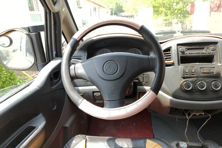 Used FORTHING Lingzhi 2013 V3 1.5L 7-Seater Standard Model II Steering Wheel