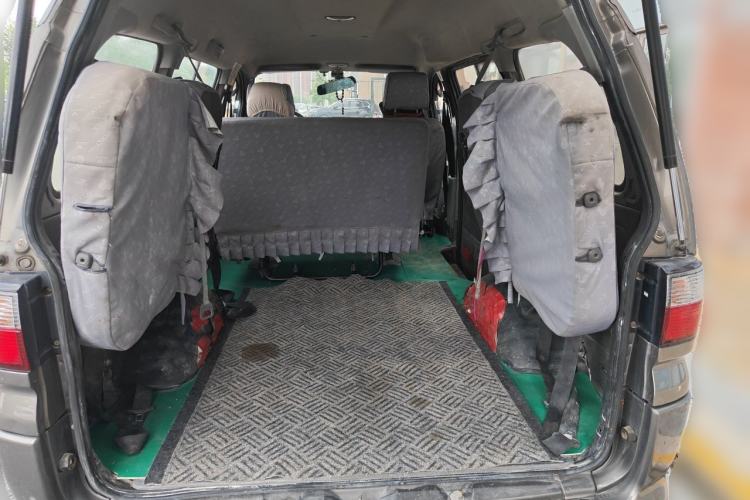 Used FORTHING Lingzhi 2013 V3 1.5L 7-Seater Standard Model II Trunk