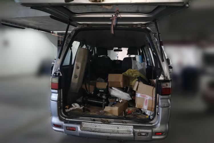 Used FORTHING Lingzhi 2013 V3 1.5L 7-Seater Standard Model II Trunk