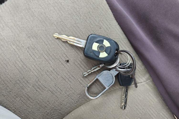 Used FORTHING Lingzhi 2013 M3 1.6L 7-Seater Comfort Model Vehicle Key