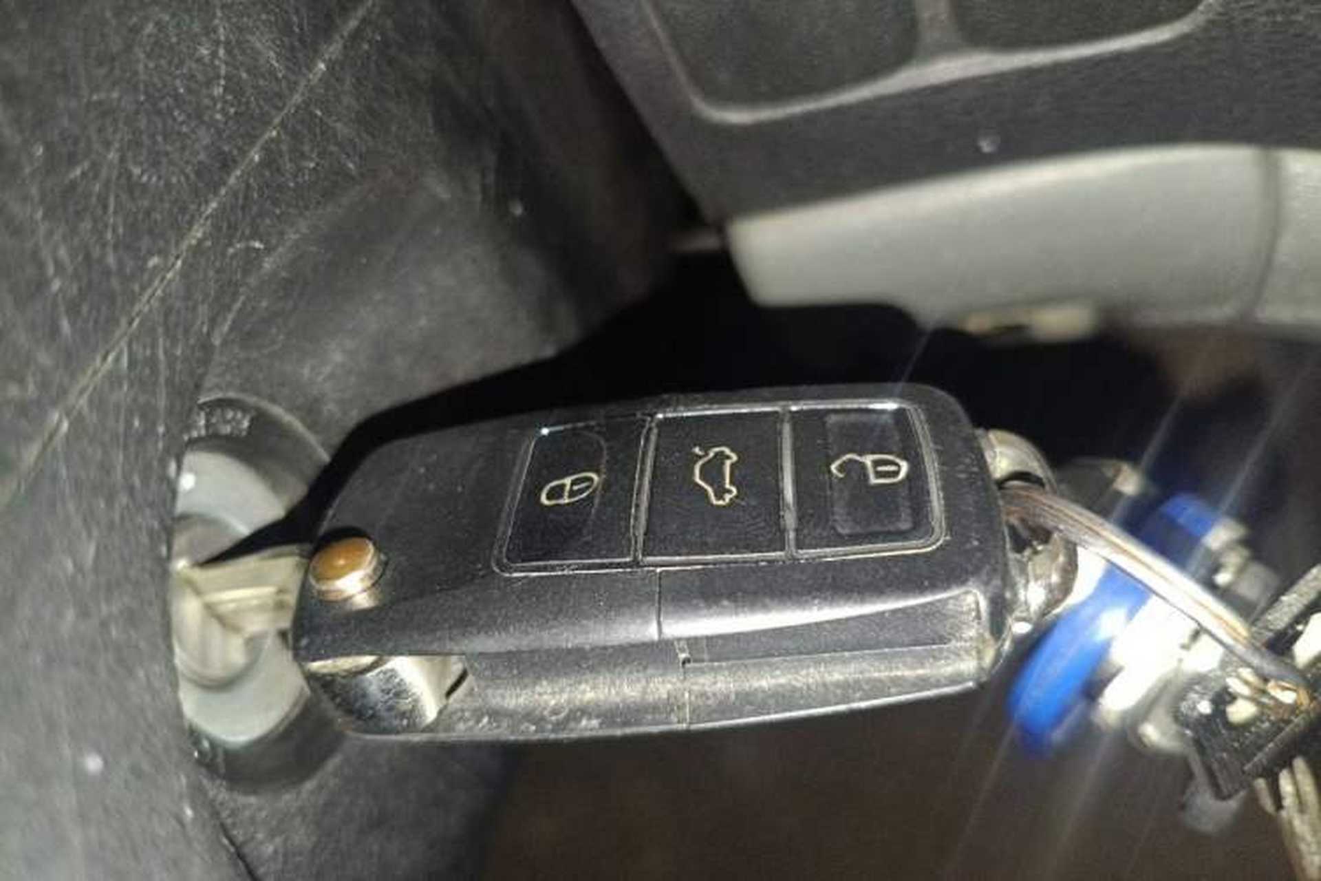 Used FORTHING Lingzhi 2013 V3 1.5L 7-Seater Standard Model II Vehicle Key