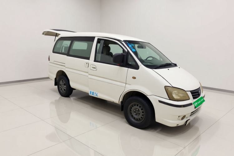 Used FORTHING Lingzhi 2013 M5 Q7 2.0L 7-Seater Long-Wheelbase Comfort Model Front Right 45 Deg