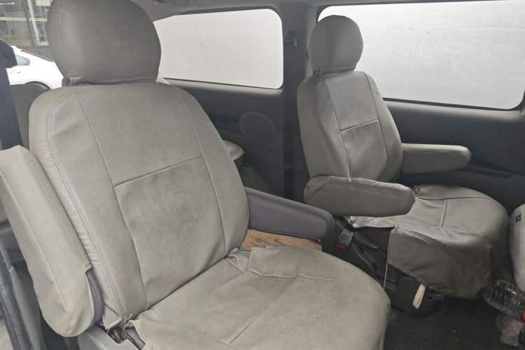Used FORTHING Lingzhi 2013 M5 Q7 2.0L 7-Seater Long-Wheelbase Comfort Model Left Rear Seat