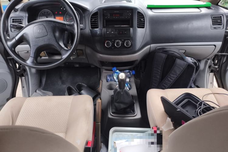 Used FORTHING Lingzhi 2013 V3 1.5L 7-Seater Standard Model II Center Console