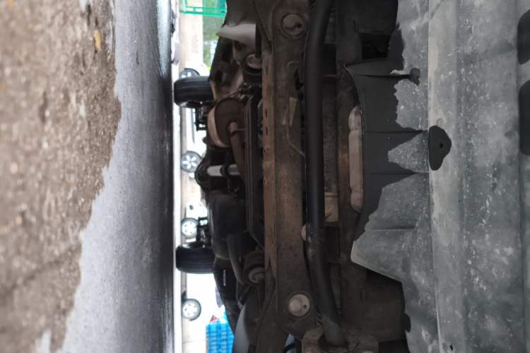 Used FORTHING Lingzhi 2013 V3 1.5L 7-Seater Standard Model II Chassis Front