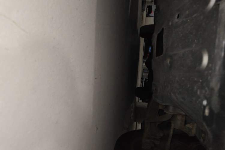 Used FORTHING Lingzhi 2013 M3 1.6L 7-seat Standard Model Chassis Front