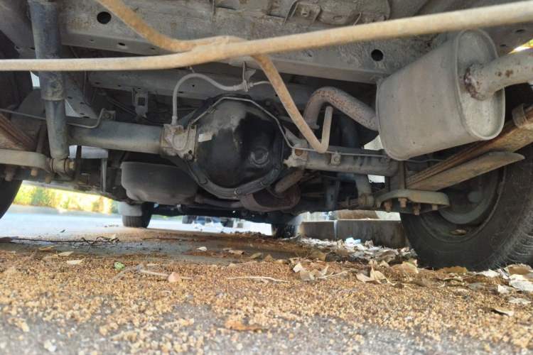 Used FORTHING Lingzhi 2013 V3 1.5L 7-Seater Luxury Model Chassis Rear