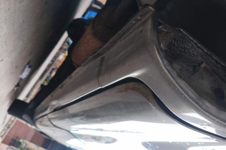 Used FORTHING Lingzhi 2013 V3 1.5L 7-Seater Standard Model II Chassis Rear Right