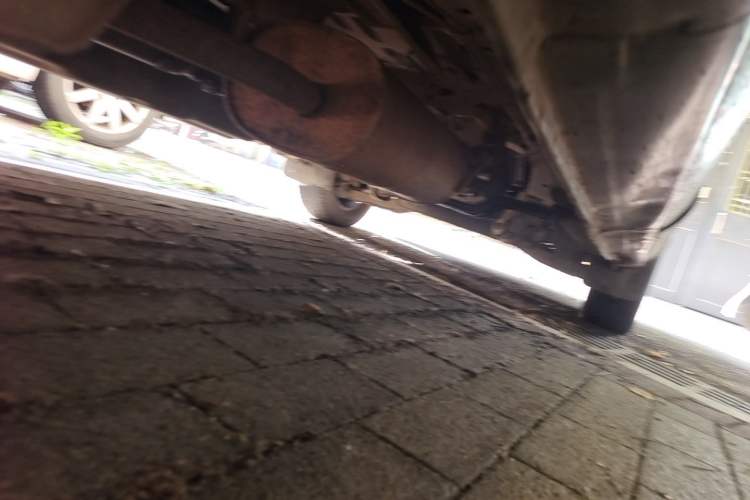 Used FORTHING Lingzhi 2013 V3 1.5L 7-Seater Standard Model II Chassis Rear Right