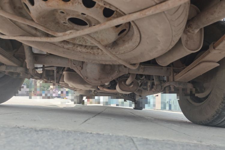 Used FORTHING Lingzhi 2013 M3 1.6L 7-Seater Comfort Model Chassis Rear