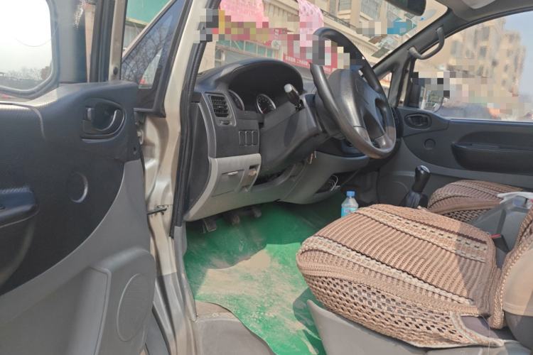 Used FORTHING Lingzhi 2013 M3 1.6L 7-Seater Comfort Model Driver Seat