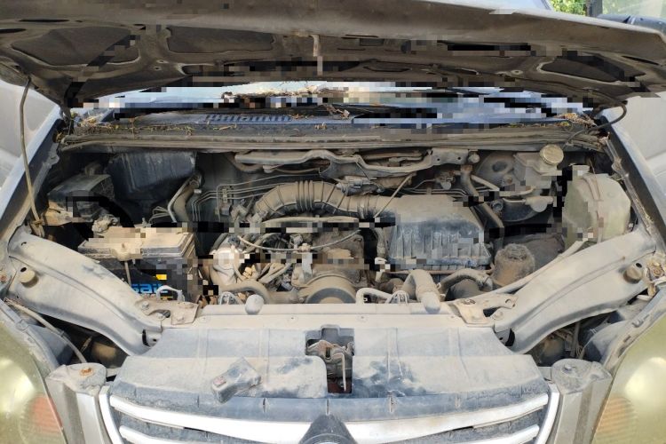 Used FORTHING Lingzhi 2013 M3 1.6L 7-seat Standard Model Engine Bay