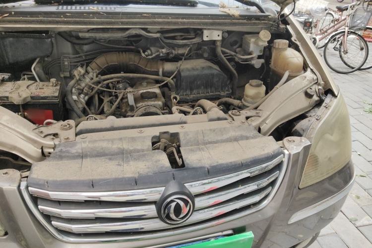 Used FORTHING Lingzhi 2013 M3 1.6L 7-Seater Luxury Model Engine Bay Left