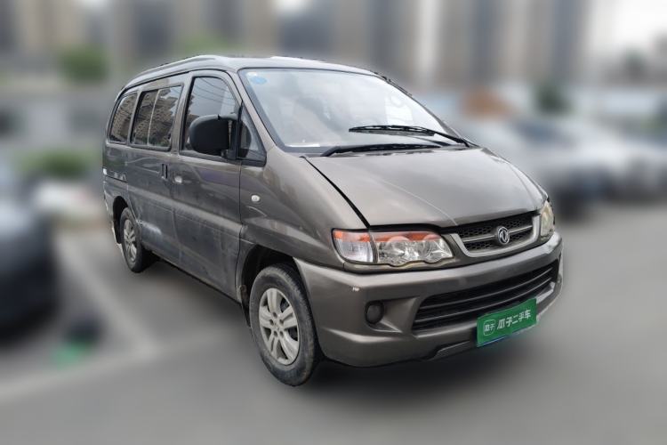 Used FORTHING Lingzhi 2013 V3 1.5L 7-Seater Standard Model II Front Right 45 Deg