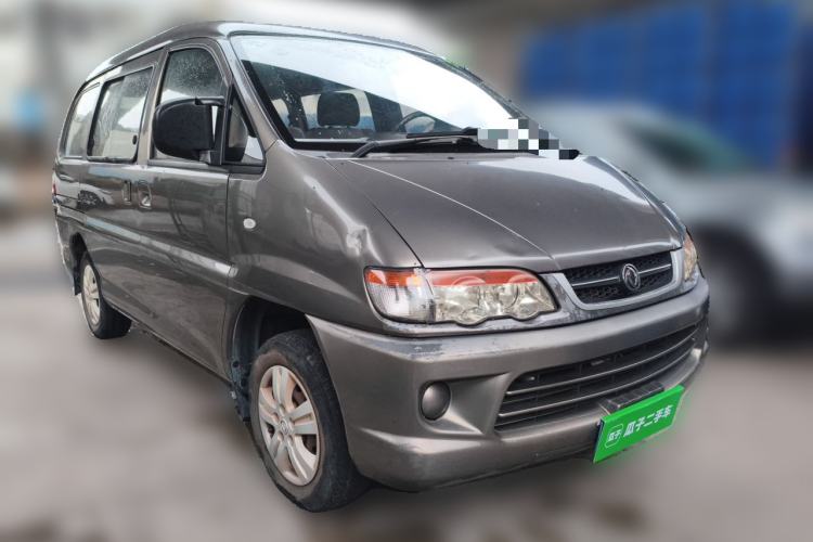 Used FORTHING Lingzhi 2013 V3 1.5L 7-Seater Standard Model II Front Right 45 Deg