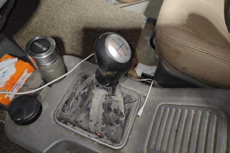Used FORTHING Lingzhi 2013 M3 1.6L 7-seat Standard Model Gear Lever