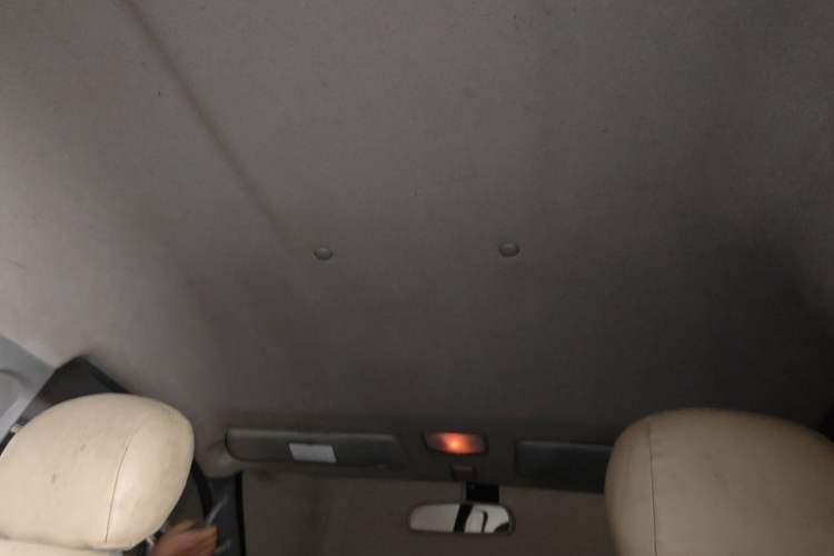 Used FORTHING Lingzhi 2013 M3 1.6L 7-seat Standard Model Headliner
