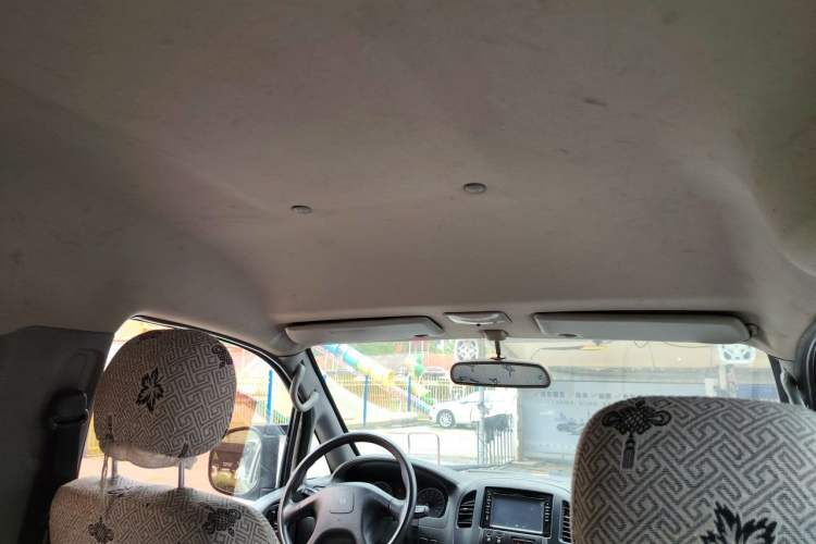 Used FORTHING Lingzhi 2013 M3 1.6L 7-Seater Comfort Model Headliner
