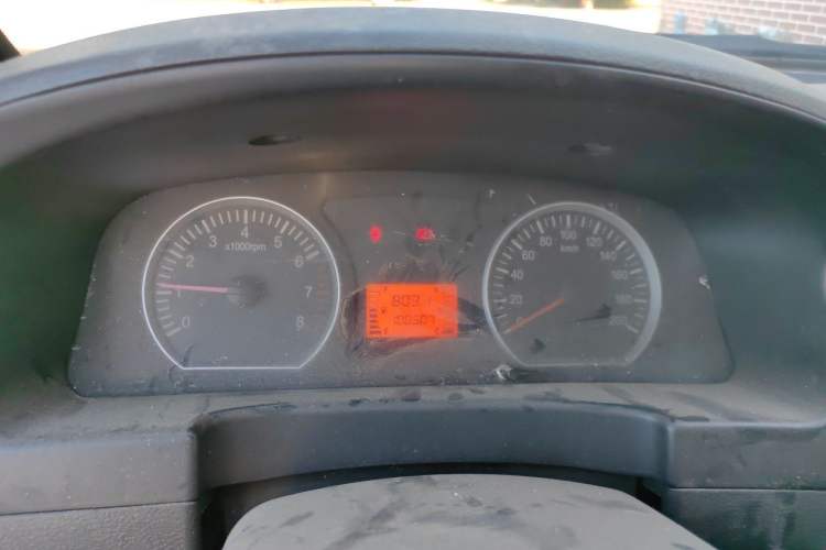 Used FORTHING Lingzhi 2013 V3 1.5L 7-Seater Luxury Model Instrument Cluster