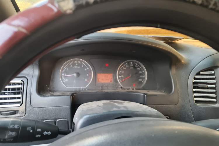 Used FORTHING Lingzhi 2013 V3 1.5L 7-Seater Luxury Model Instrument Cluster