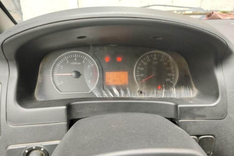 Used FORTHING Lingzhi 2013 M3 1.6L 7-Seater Luxury Model Instrument Cluster