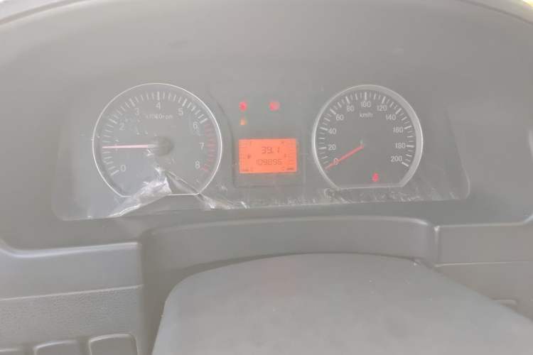 Used FORTHING Lingzhi 2013 M3 1.6L 7-Seater Comfort Model Instrument Cluster