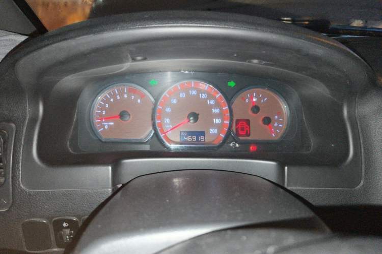 Used FORTHING Lingzhi 2013 M5 Q7 2.0L 7-Seater Long-Wheelbase Comfort Model Instrument Cluster