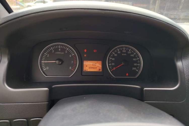 Used FORTHING Lingzhi 2013 M3 1.6L 7-Seater Comfort Model Instrument Cluster