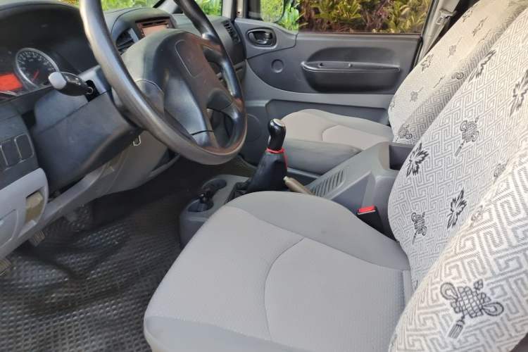 Used FORTHING Lingzhi 2013 M3 1.6L 7-Seater Comfort Model Left Front Seat