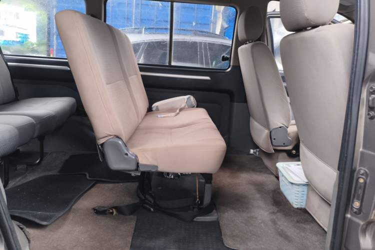 Used FORTHING Lingzhi 2013 V3 1.5L 7-Seater Standard Model II Left Rear Seat